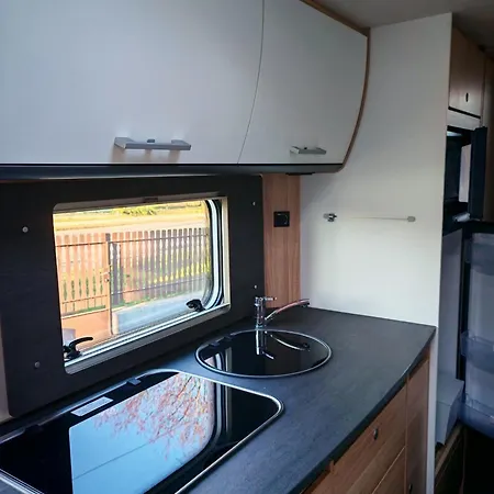 Balatoni Lakoauto 营地